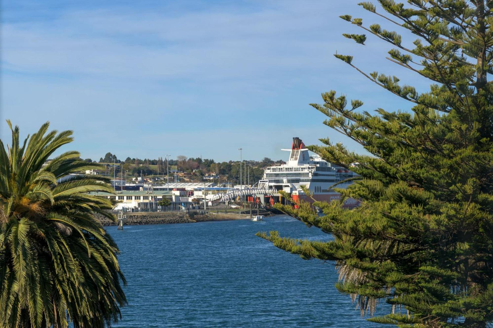 Elimatta Hotel Devonport Exterior photo